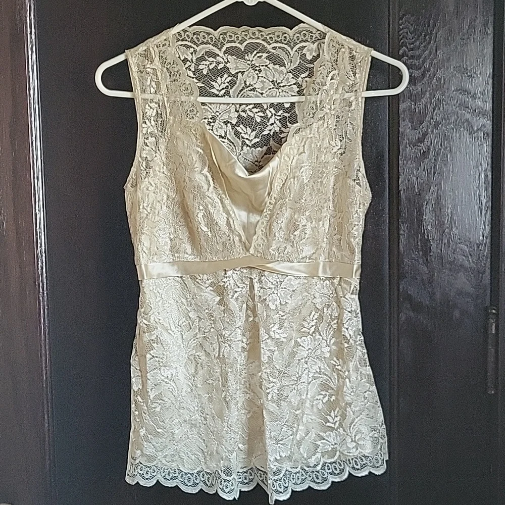 Gorgeous Ann Taylor Lace Silk Sleeveless Top - Sz. 00 - Beige - Picture 1 of 6